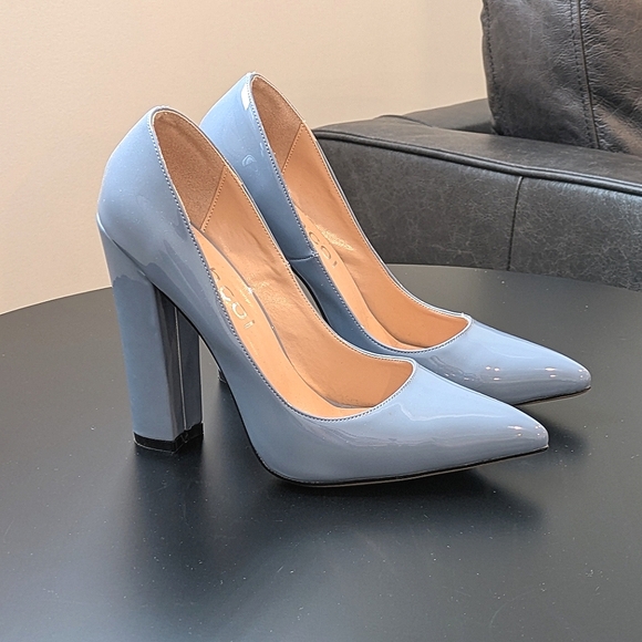Shoes - Light blue chunk Heels